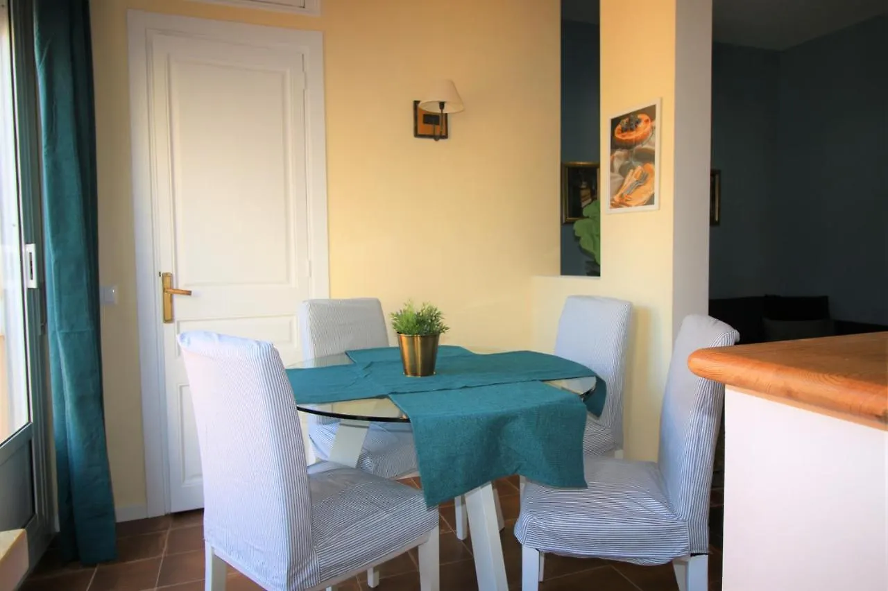 Apartment Ideal For Seasons In Barcelona 0*,  España